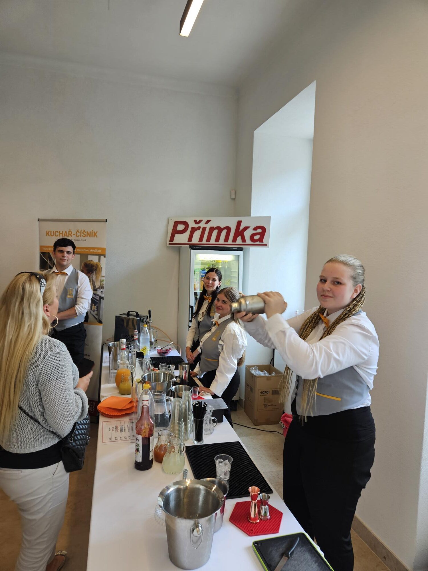 Featured image for “Barmani z Přímky nabídli v Louce drinky”